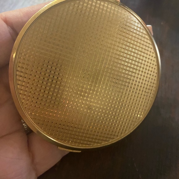 Beautiful Vintage Melissa made in England 
Powder Compact powder holder vintage - Picture 7 of 10